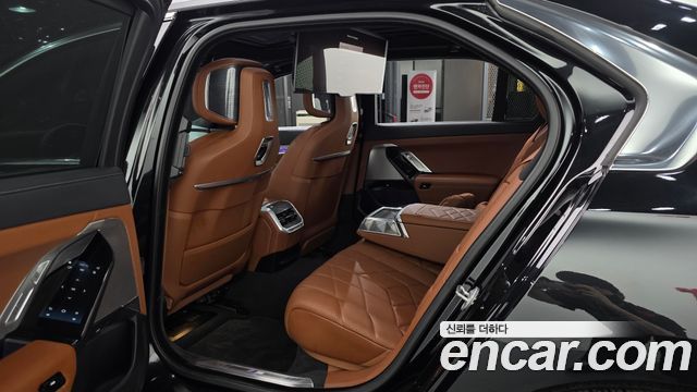 BMW 7-Series 2023 — photo 18