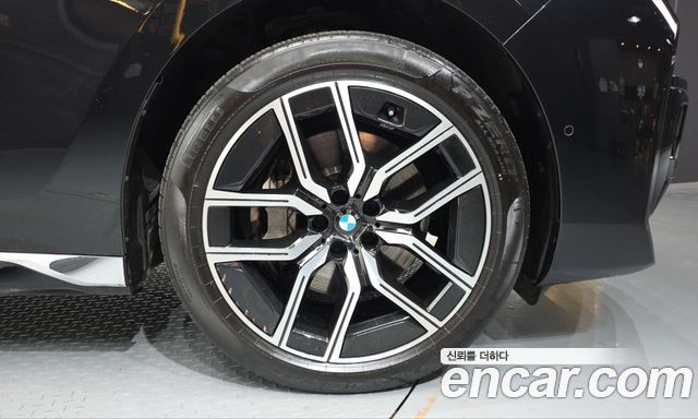 BMW 7-Series 2023 — photo 7