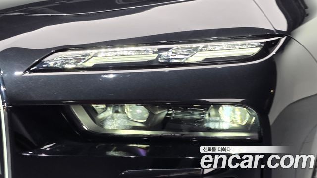 BMW 7-Series 2023 — photo 8