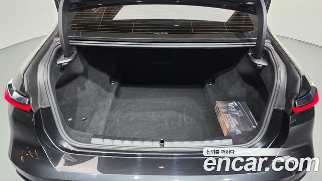 BMW 7-Series 2023 — photo 28