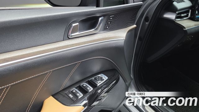 Kia K5 2022 — photo 23