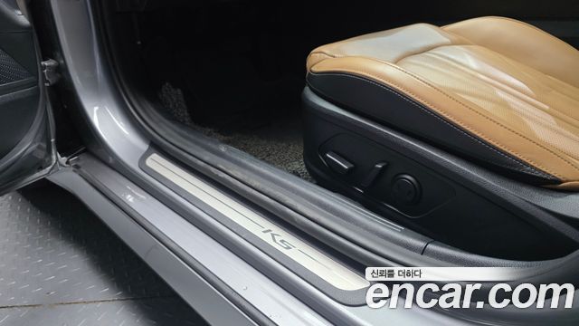 Kia K5 2022 — photo 28