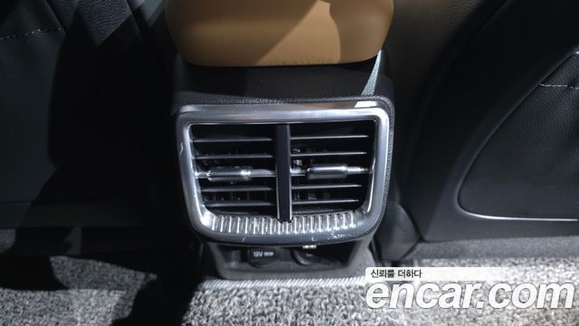 Kia K5 2022 — photo 30
