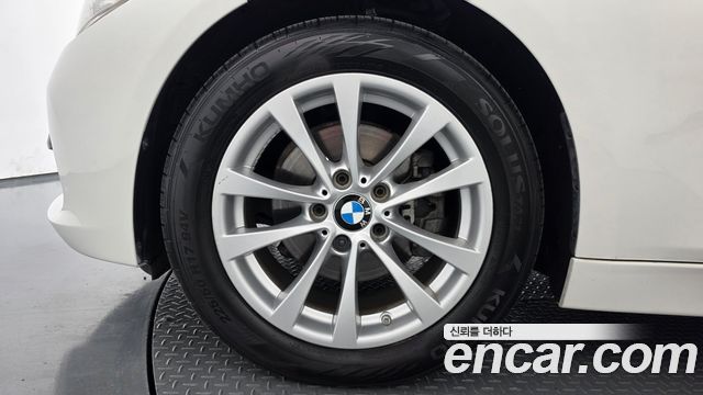BMW 3-Series 2017 — photo 5