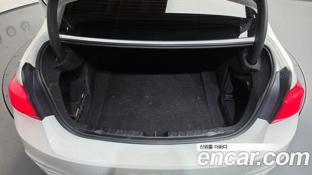 BMW 3-Series 2017 — photo 20