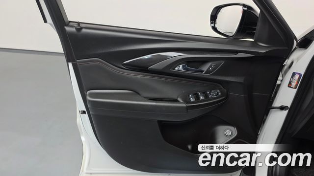 Chevrolet Korea Trailblazer 2021 — photo 14