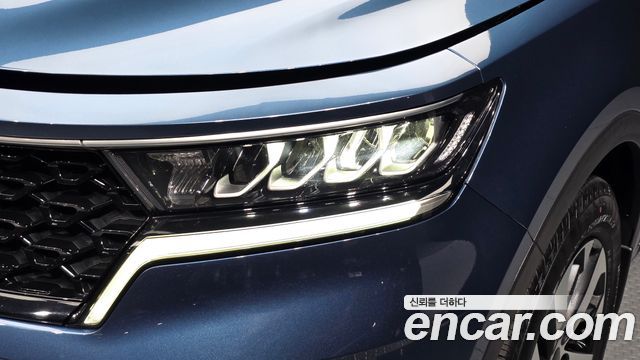 Kia Sorento 2023 — photo 8