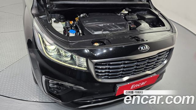 Kia Canival 2019 — photo 6