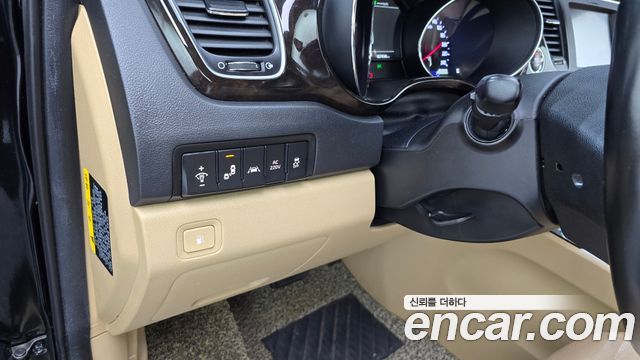 Kia Canival 2019 — photo 25