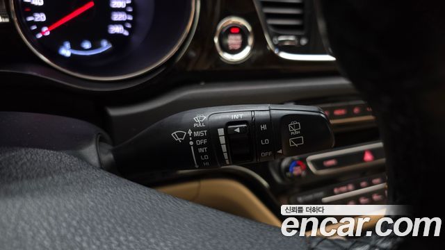 Kia Canival 2019 — photo 27