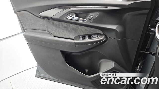 Chevrolet Korea Trailblazer 2021 — photo 14