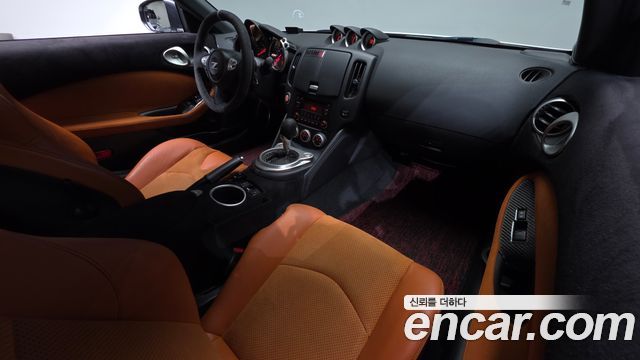 Nissan 370Z 2018 — photo 10