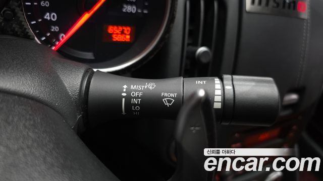 Nissan 370Z 2018 — photo 23