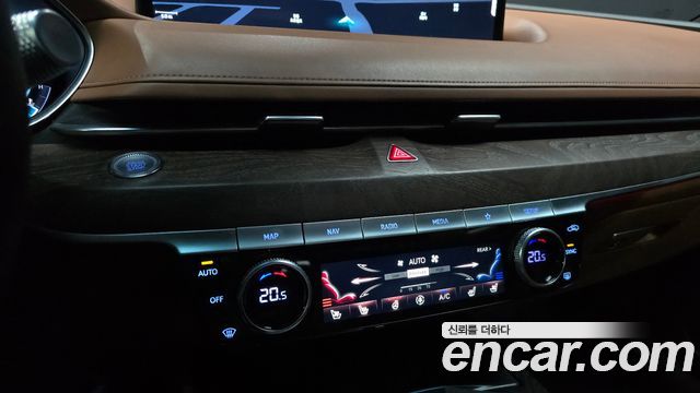 Genesis G80 2022 — photo 26