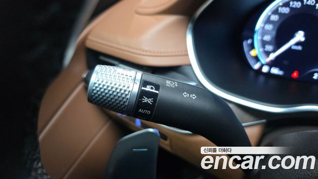 Genesis G80 2022 — photo 29
