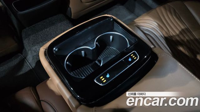 Genesis G80 2022 — photo 36