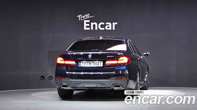 BMW 5-Series 2023 — photo 4