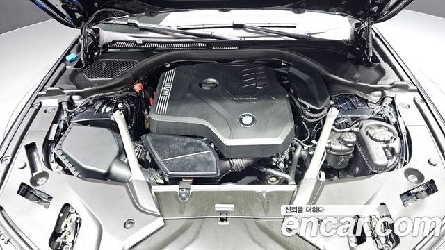 BMW 5-Series 2023 — photo 6