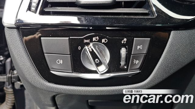 BMW 5-Series 2023 — photo 22