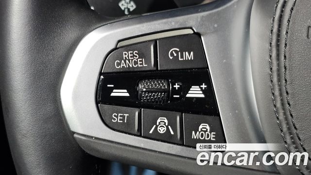 BMW 5-Series 2023 — photo 25