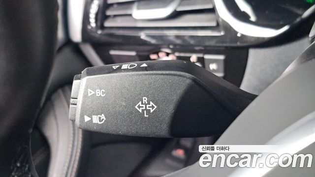 BMW 5-Series 2023 — photo 27