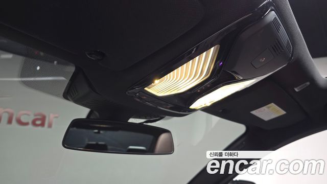 BMW 5-Series 2017 — photo 24