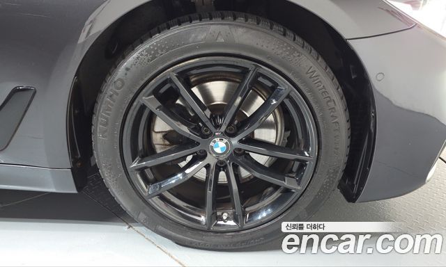 BMW 5-Series 2017 — photo 7