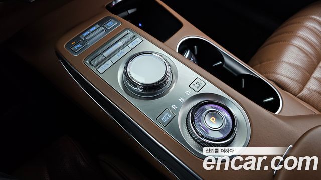 Genesis GV70 2021 — photo 12