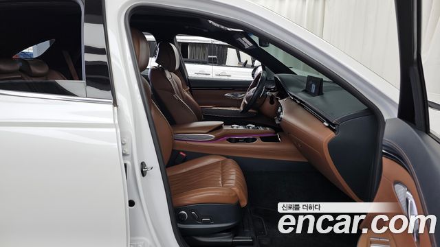 Genesis GV70 2021 — photo 17