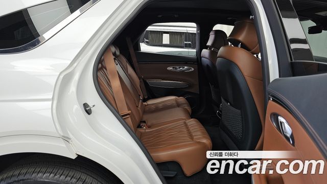 Genesis GV70 2021 — photo 18