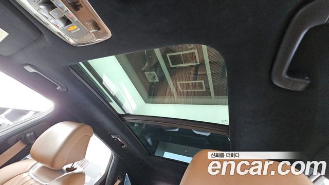 Genesis GV70 2021 — photo 25