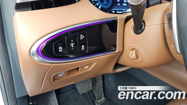 Genesis GV70 2021 — photo 28