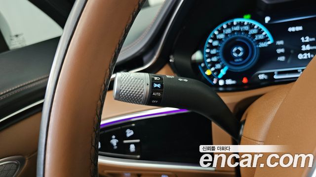 Genesis GV70 2021 — photo 38