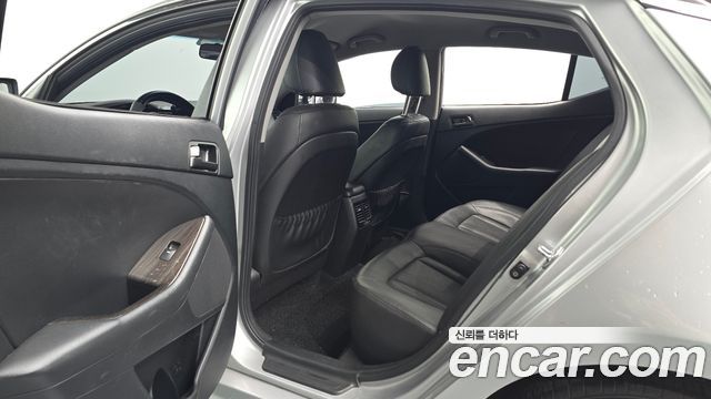 Kia K5 2013 — photo 17