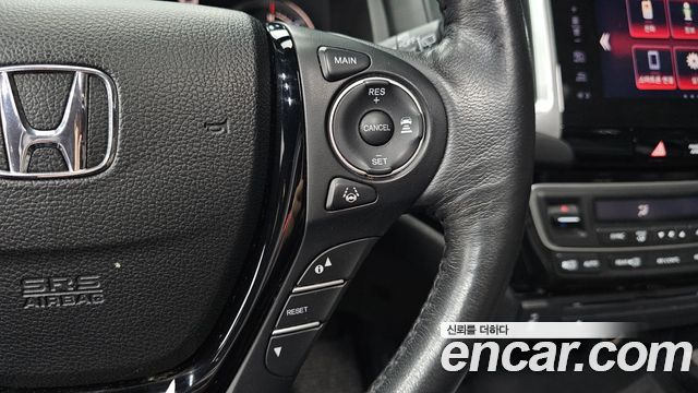 Honda Pilot 2017 — photo 15