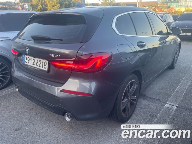BMW 1-Series 2021 — photo 2