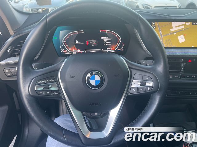 BMW 1-Series 2021 — photo 6