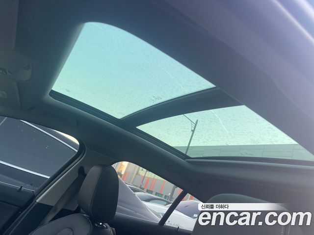 BMW 1-Series 2021 — photo 12