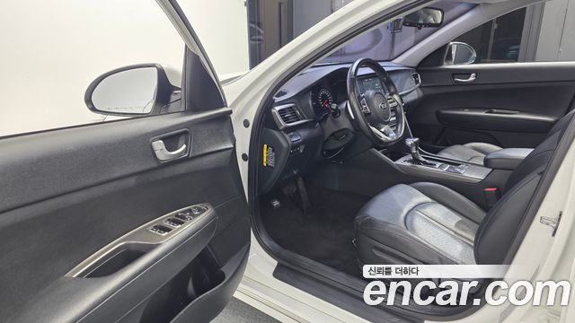 Kia K5 2019 — photo 13
