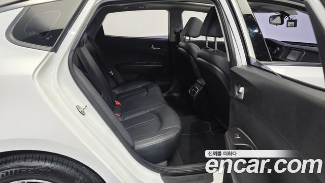 Kia K5 2019 — photo 18