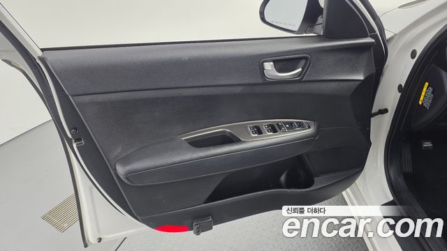 Kia K5 2019 — photo 14