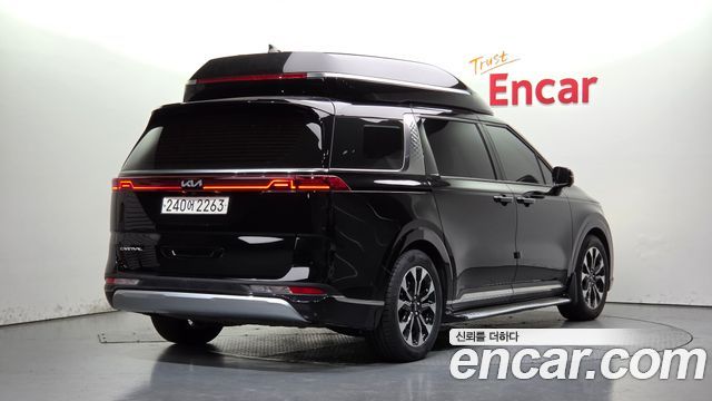 Kia Canival 2022 — photo 2