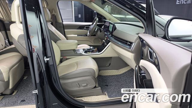 Kia Canival 2022 — photo 11
