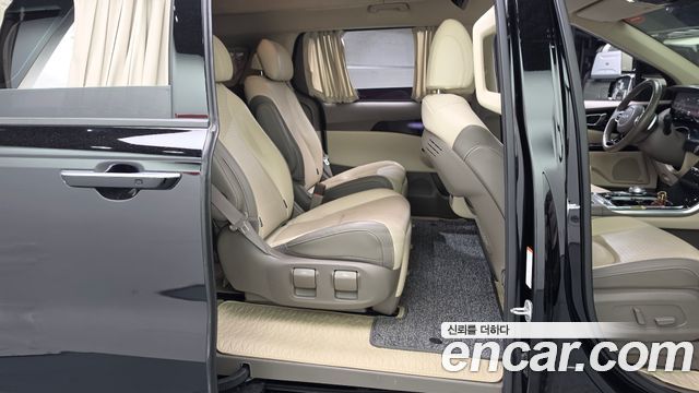 Kia Canival 2022 — photo 12
