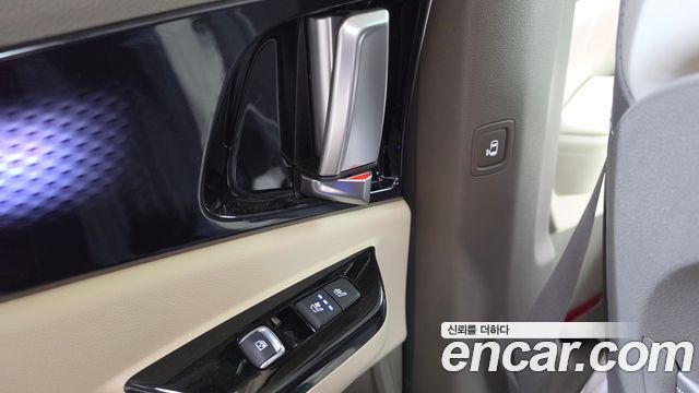Kia Canival 2022 — photo 18