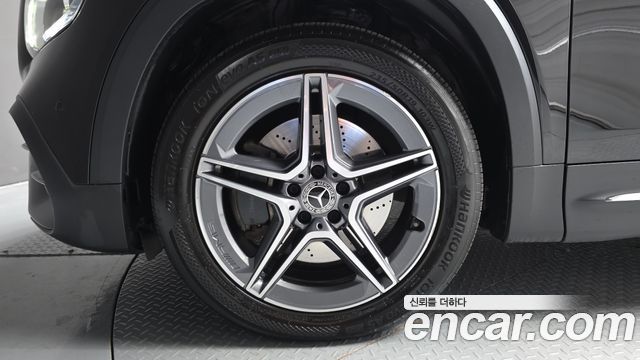 Mercedes-Benz GLB-Class 2020 — photo 5