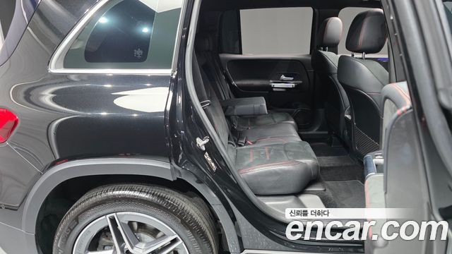 Mercedes-Benz GLB-Class 2020 — photo 17