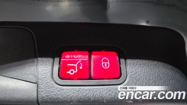 Mercedes-Benz GLB-Class 2020 — photo 22