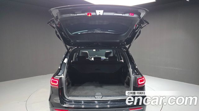Mercedes-Benz GLB-Class 2020 — photo 23