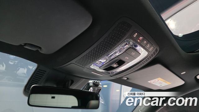 Mercedes-Benz GLB-Class 2020 — photo 26